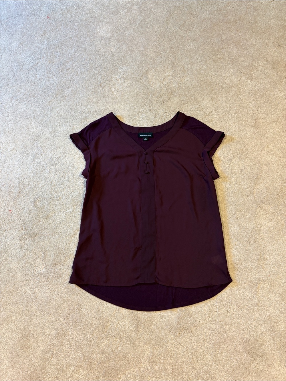 Women's short sleeve v-neck top in deep plum